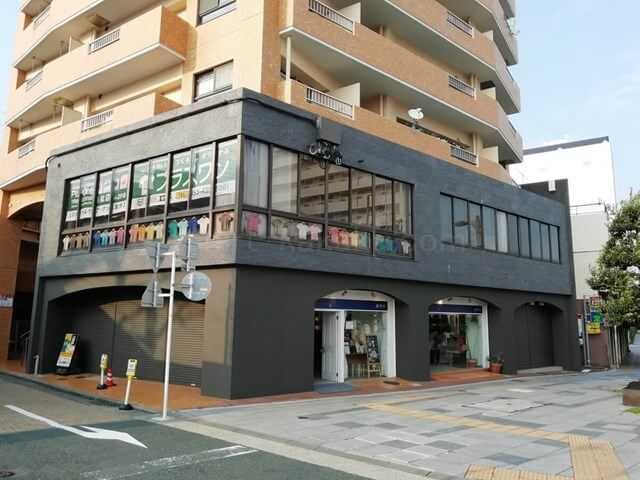 プラスワン浜松店 外観